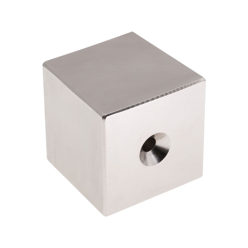 Permanent magnet för anpassad form